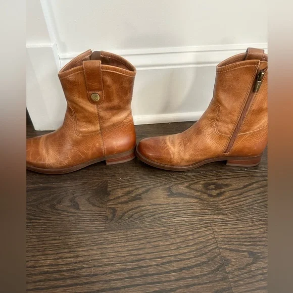 Women's Brown Leather Booties - Picture 5 of 8